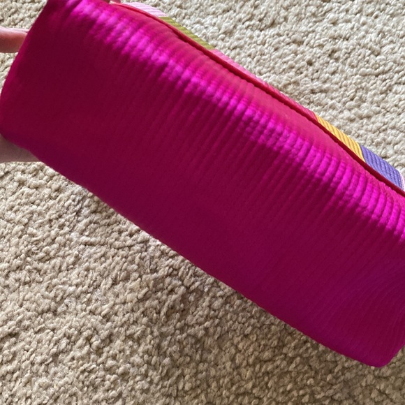 Korean makeup bag. Perfect condition - Picture 6 of 6